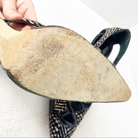 Manolo Blahnik size 38.5 black and white pumps - Picture 9 of 9